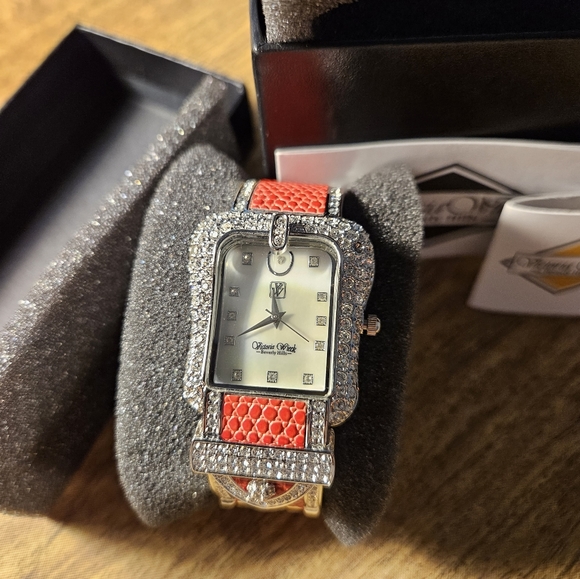 Victoria Wieck Bangle Watch - Picture 5 of 12